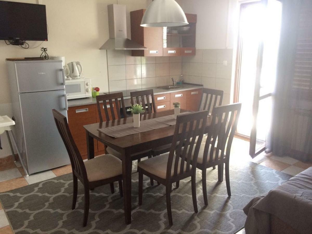 Apartmani Dana Sukošan エクステリア 写真