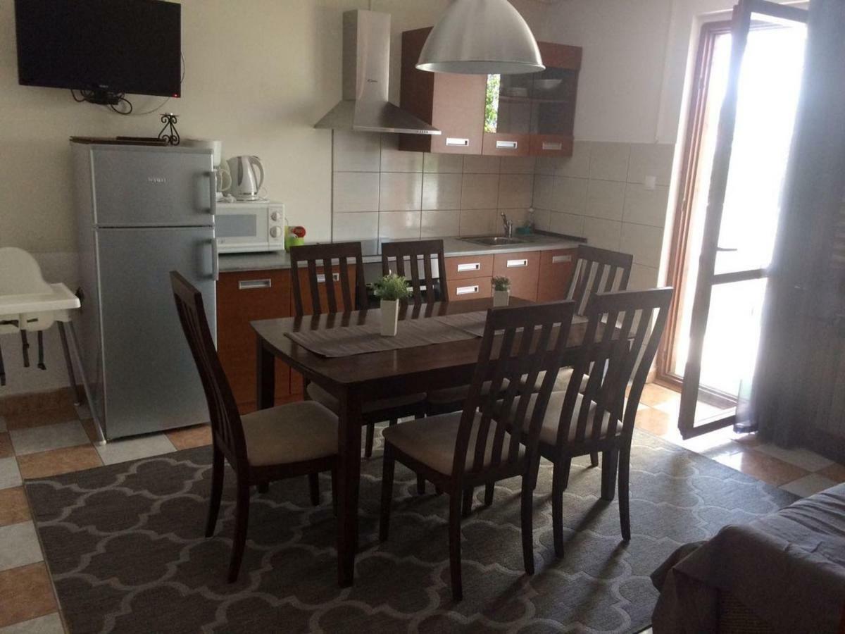 Apartmani Dana Sukošan エクステリア 写真
