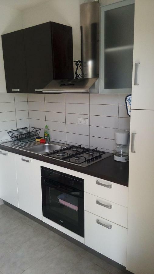 Apartmani Dana Sukošan エクステリア 写真