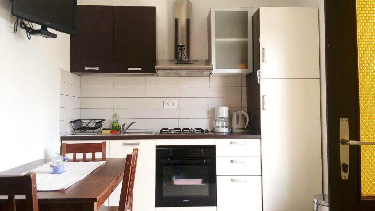 Apartmani Dana Sukošan エクステリア 写真