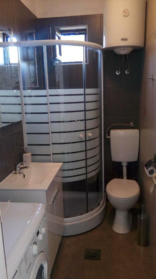 Apartmani Dana Sukošan エクステリア 写真